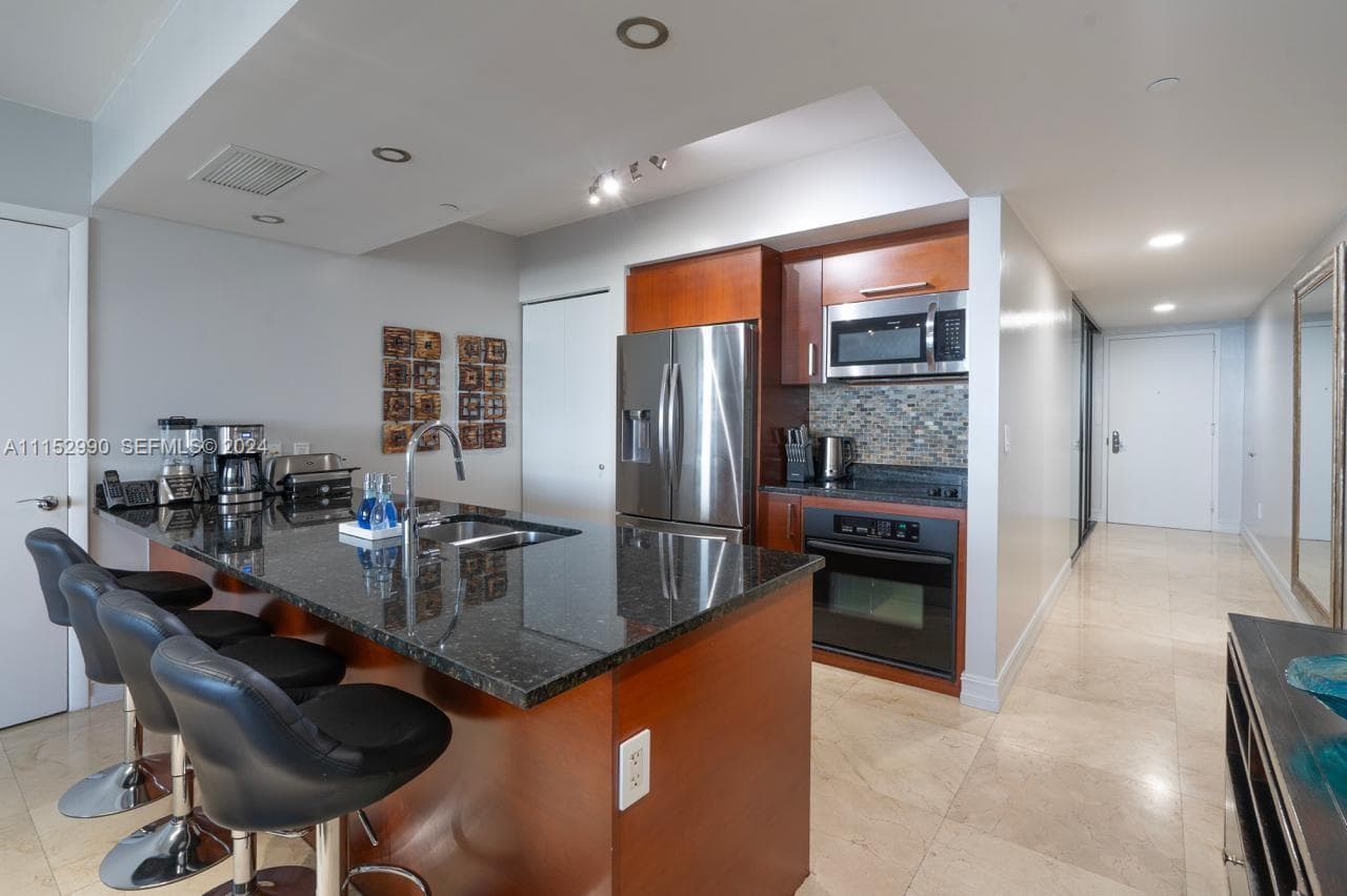 1830 OCEAN DR 4710 photo 24
