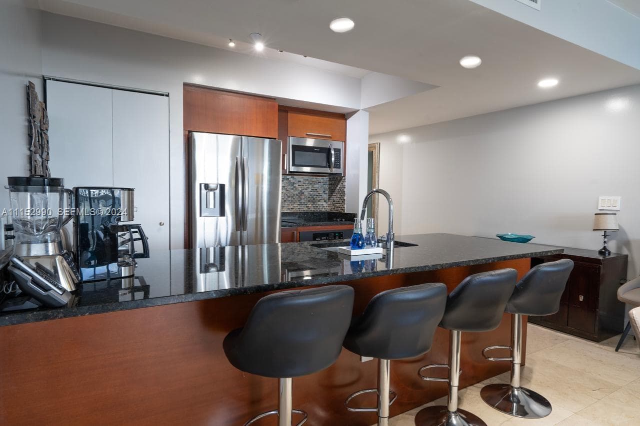 1830 OCEAN DR 4710 photo 25