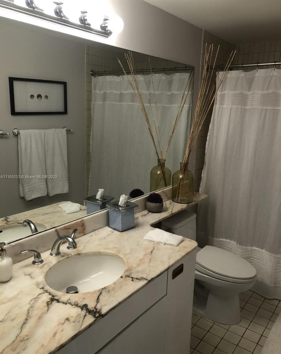 101 Crandon Blvd 473 photo 14