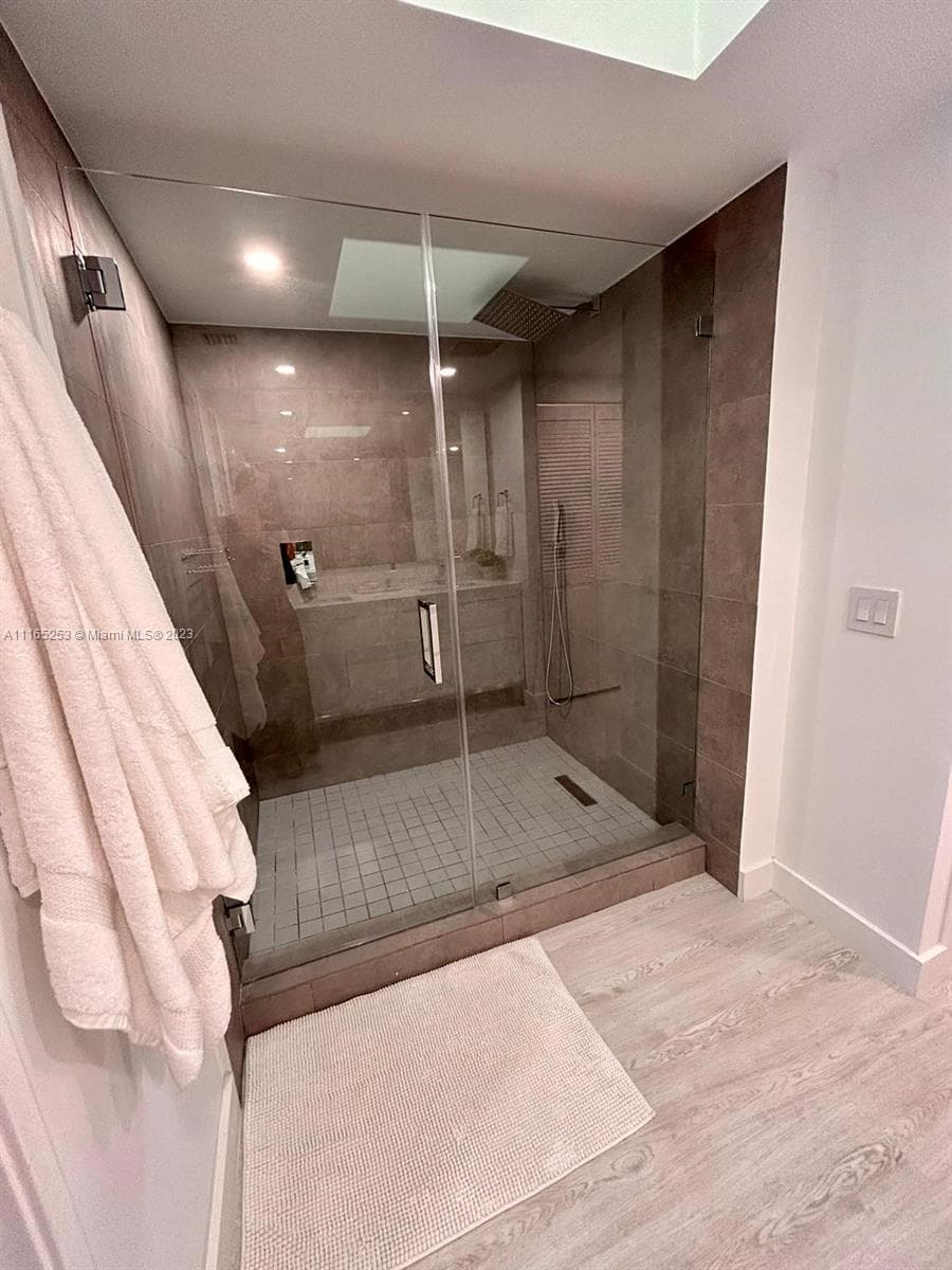 101 Crandon Blvd 473 photo 18
