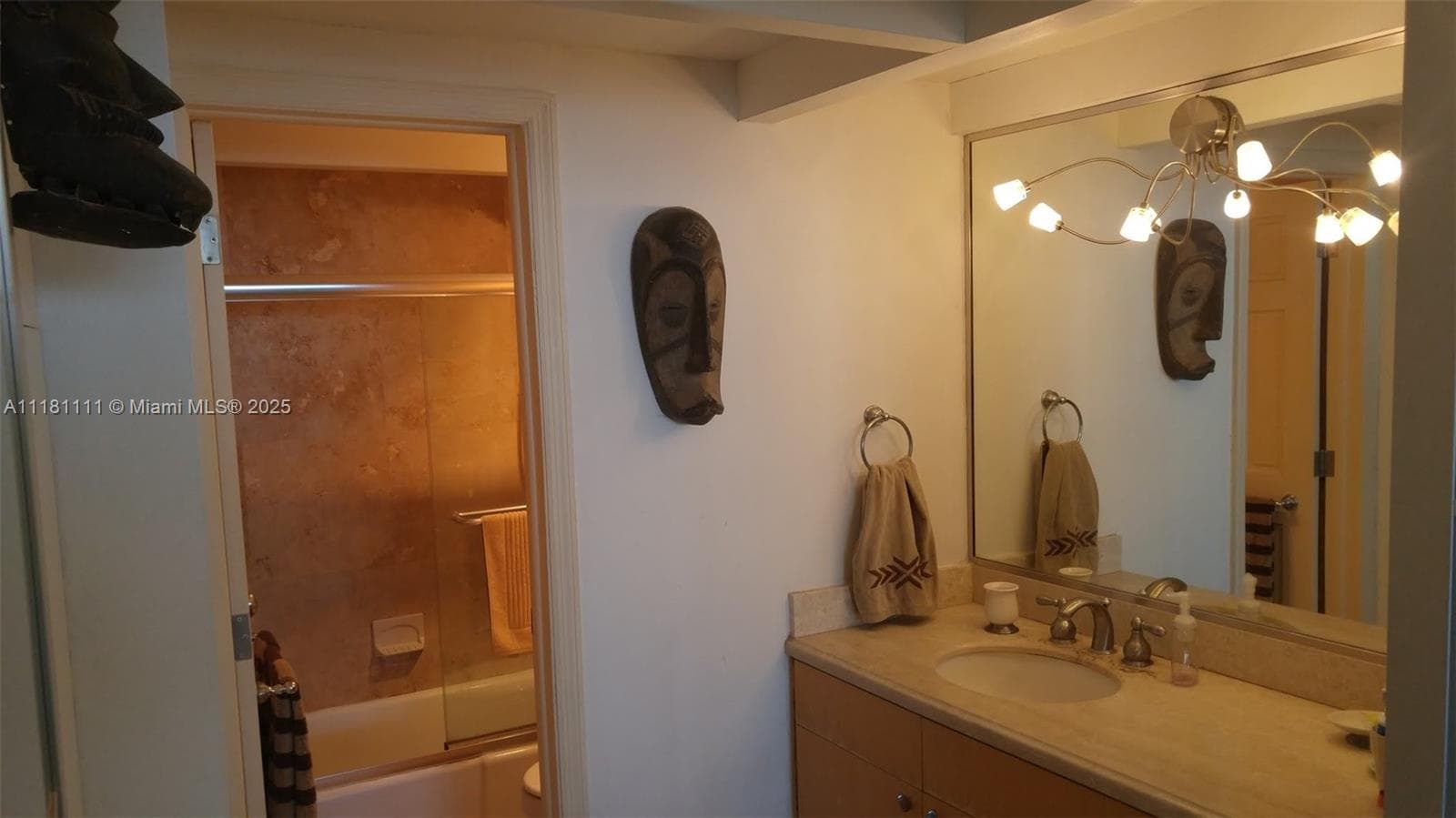100 Lincoln Rd 1642 photo 15