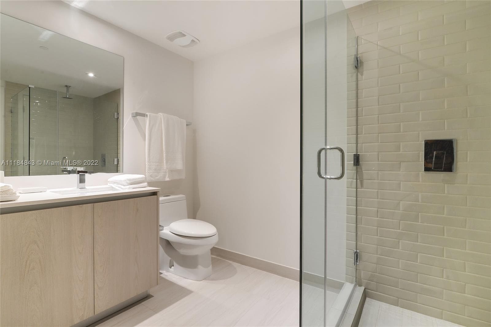 4010 S Ocean Dr R1405 photo 16
