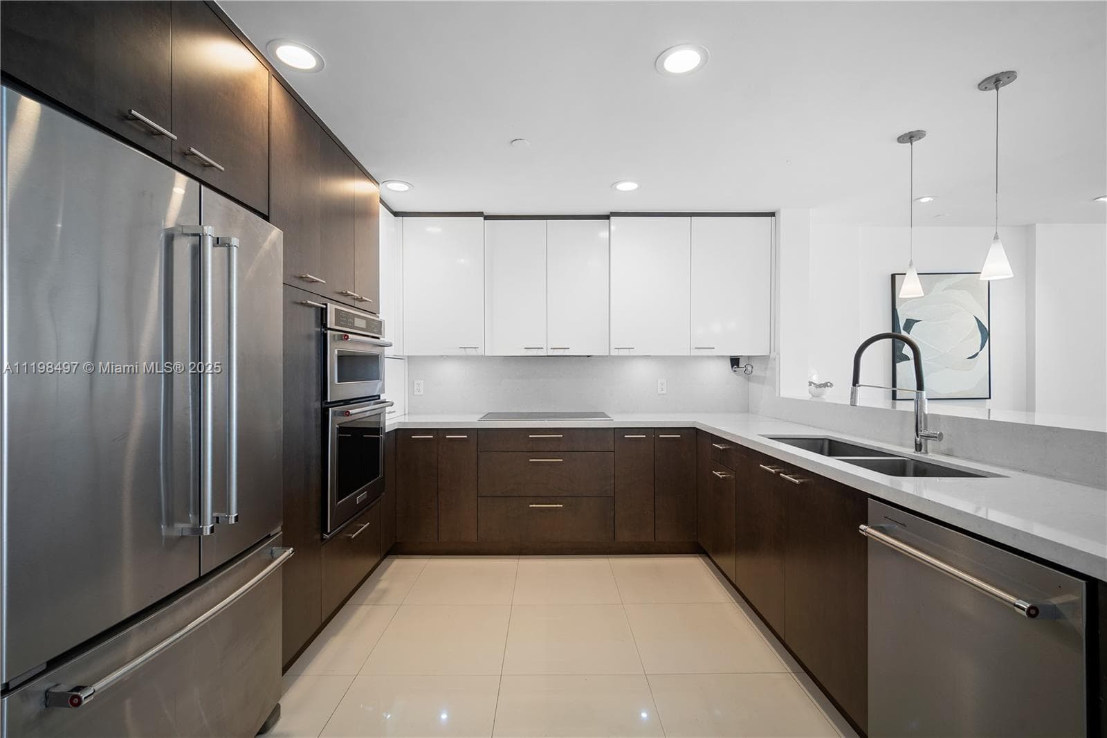 19234 Fisher Island Dr 19234 photo 6