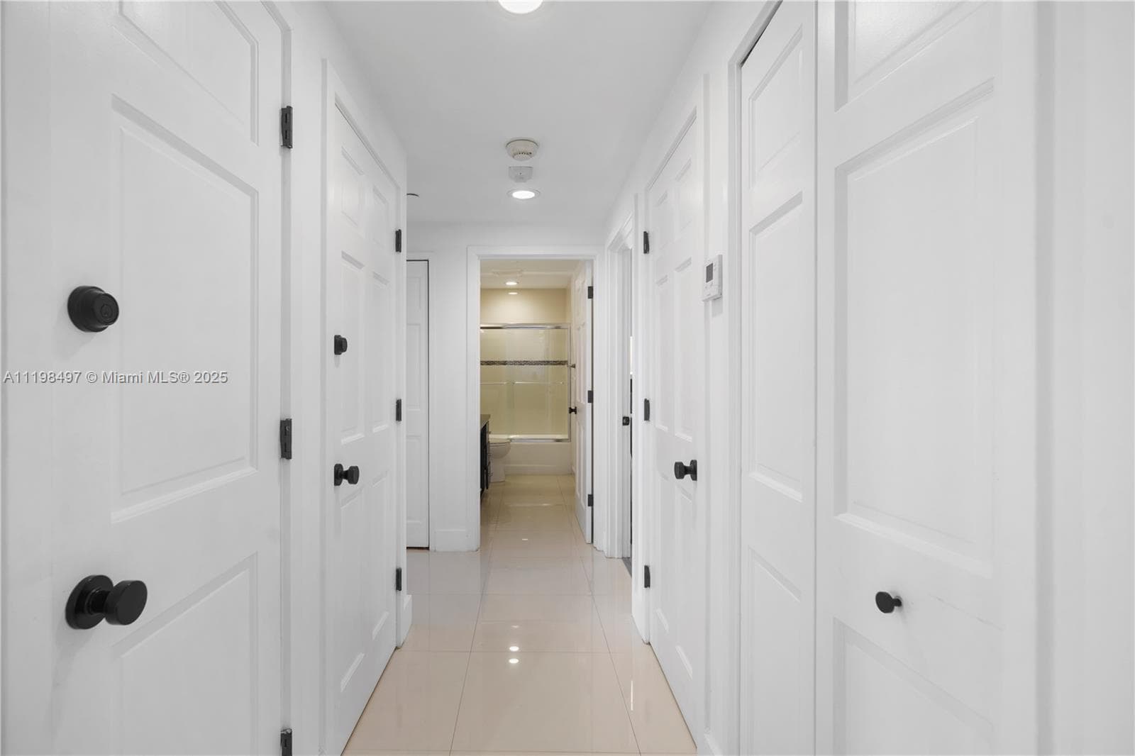 19234 Fisher Island Dr 19234 photo 15