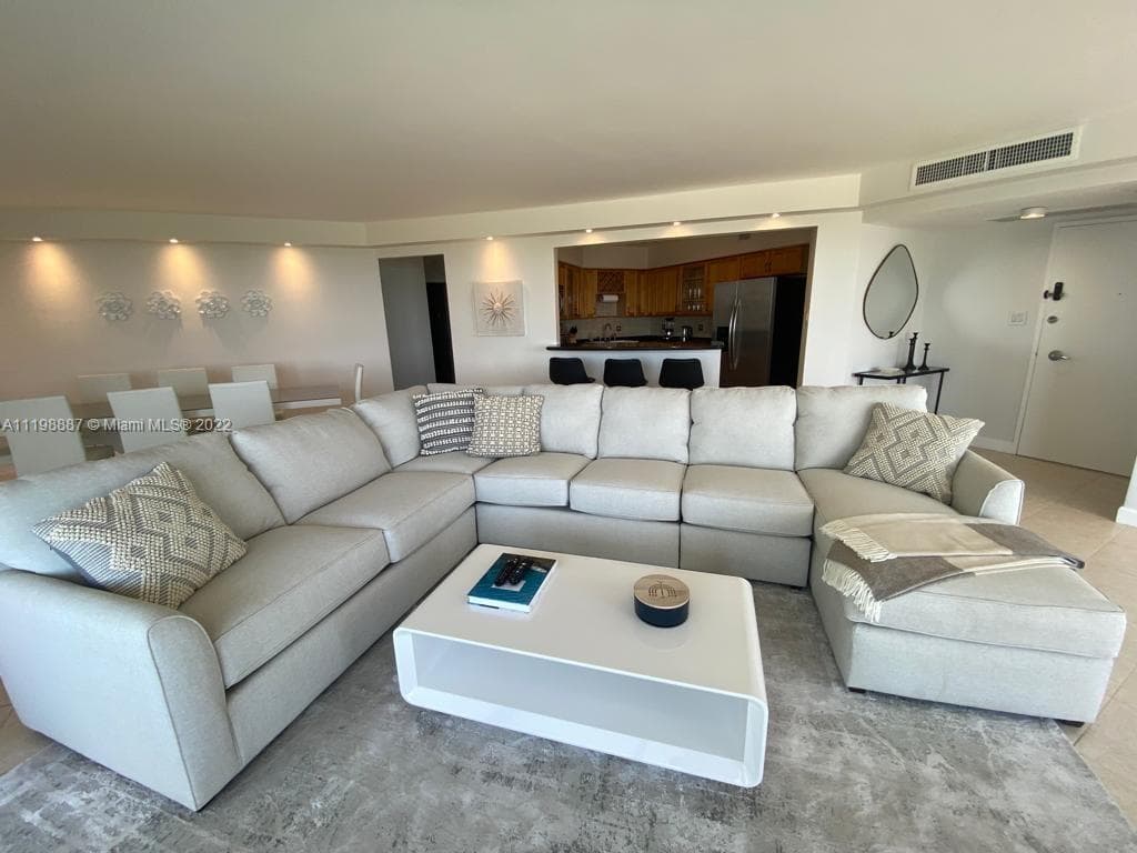 5151 Collins Ave 531 photo 6