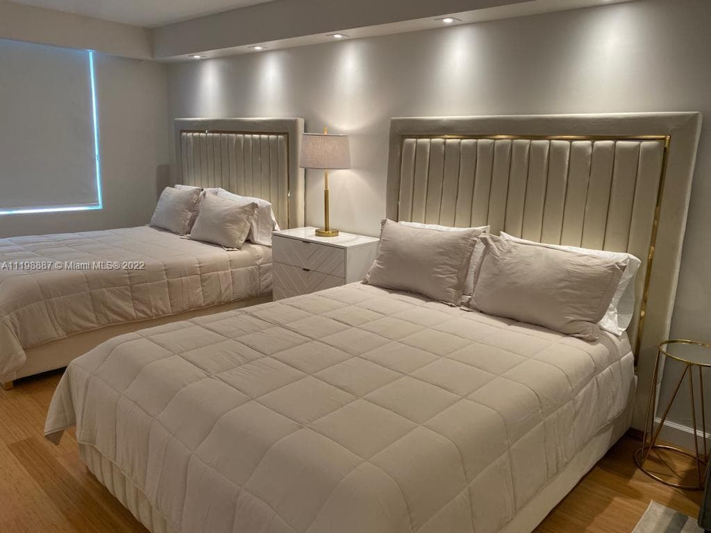 5151 Collins Ave 531 photo 16