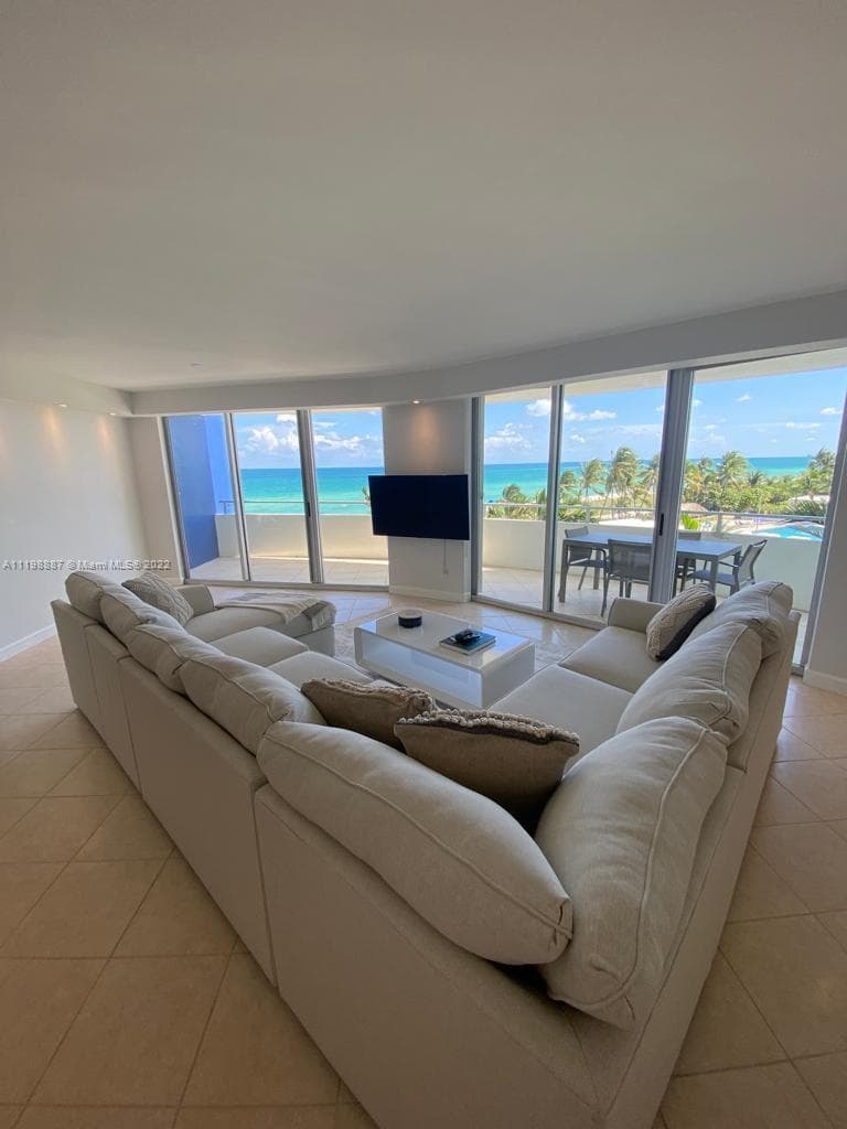5151 Collins Ave 531 photo 4