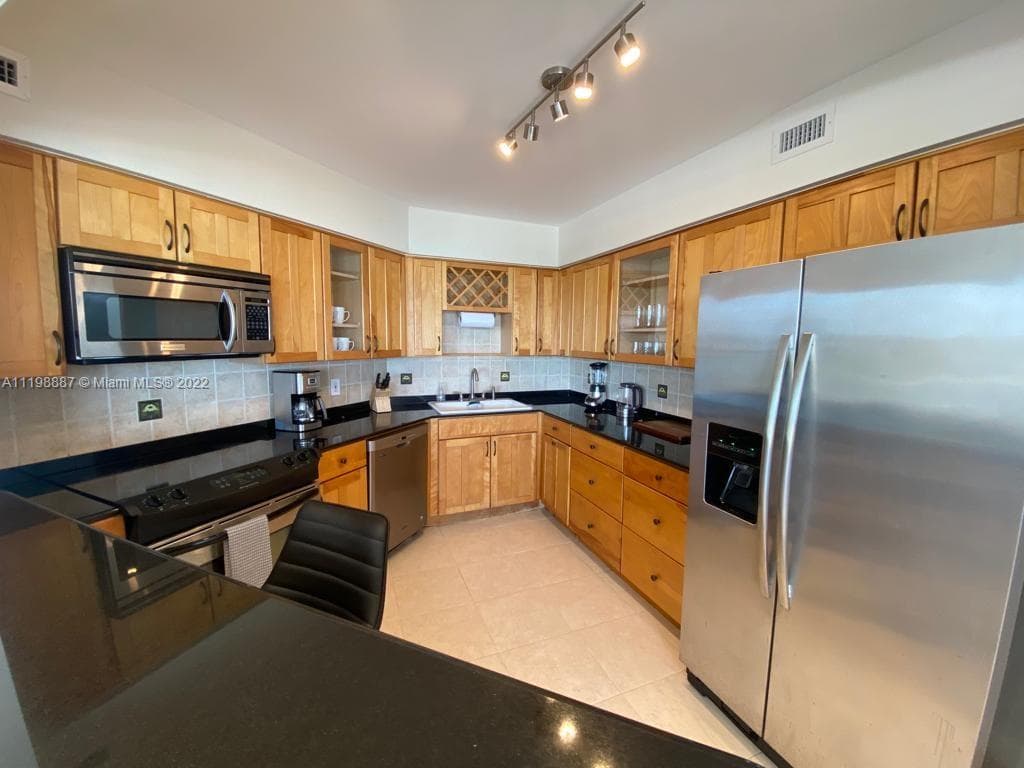 5151 Collins Ave 531 photo 8