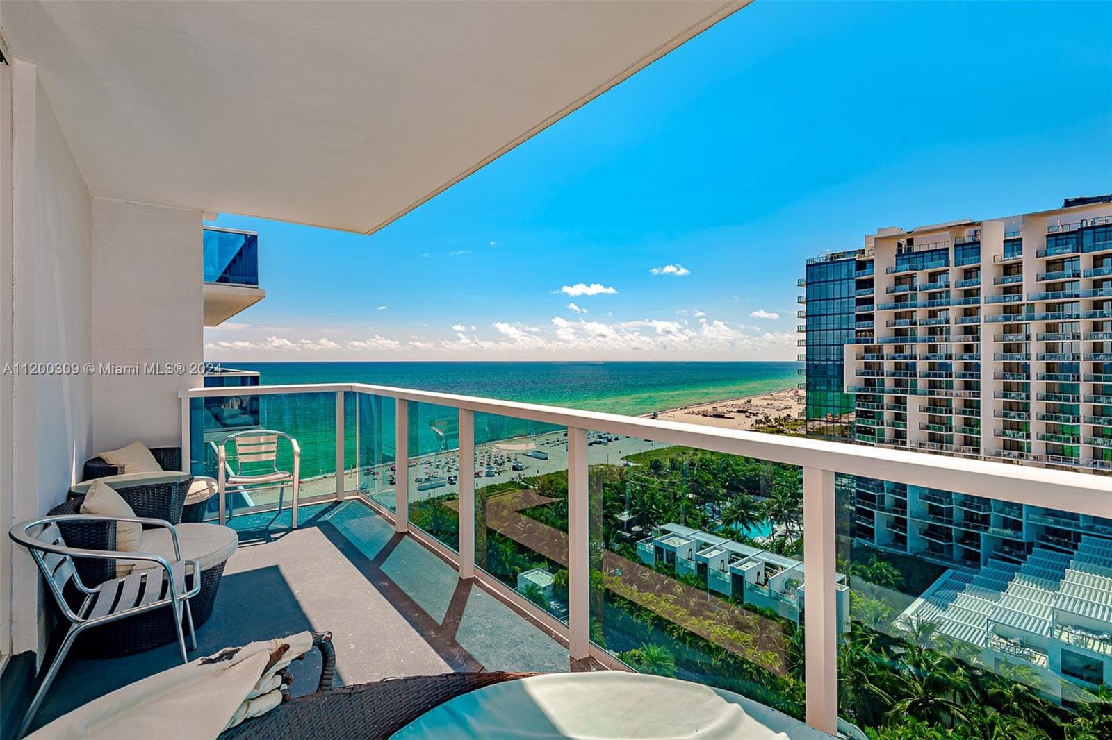 2301 Collins Ave 1506 photo 1