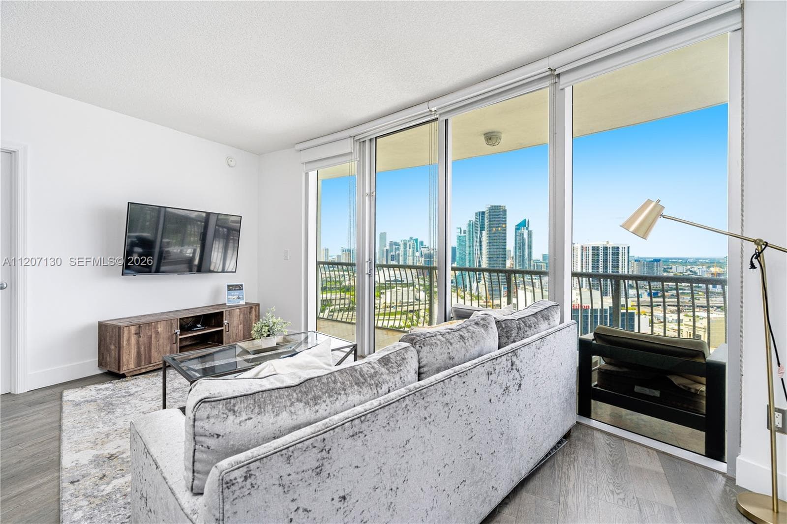 1750 N Bayshore Dr 3914 photo 12