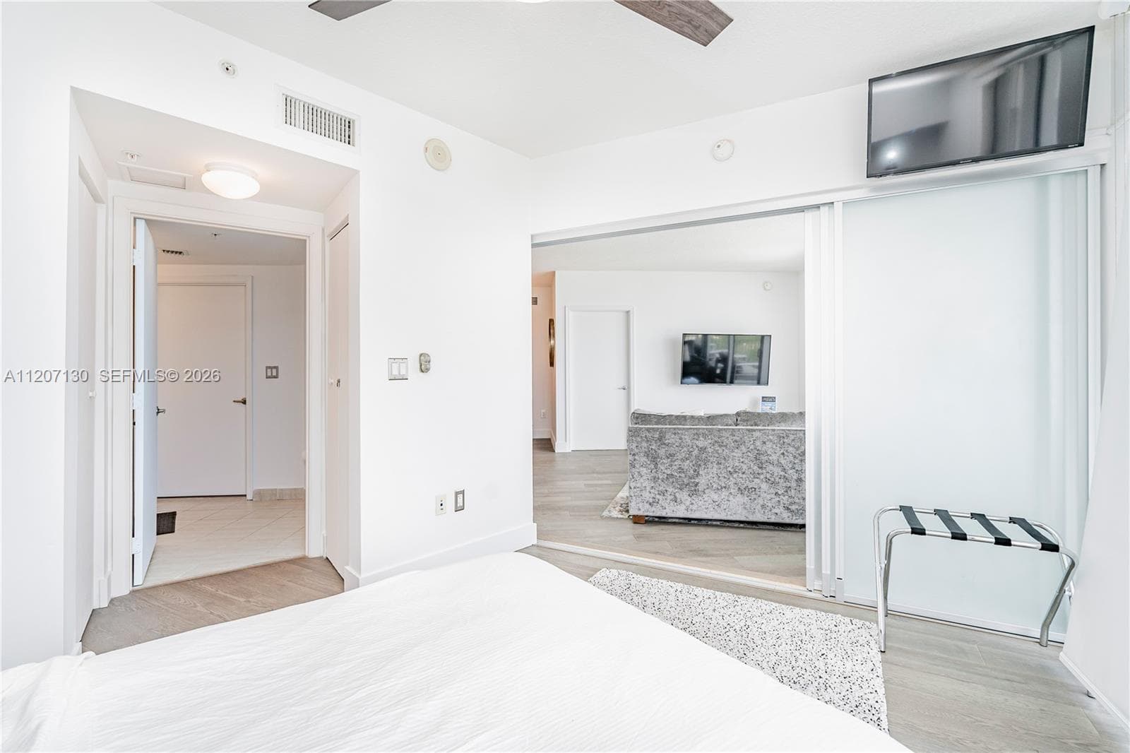 1750 N Bayshore Dr 3914 photo 15