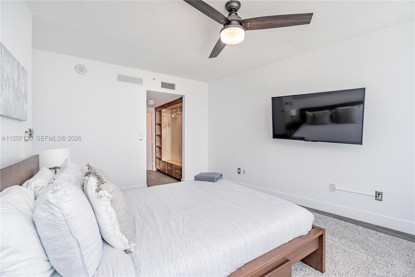 1750 N Bayshore Dr 3914 photo 19