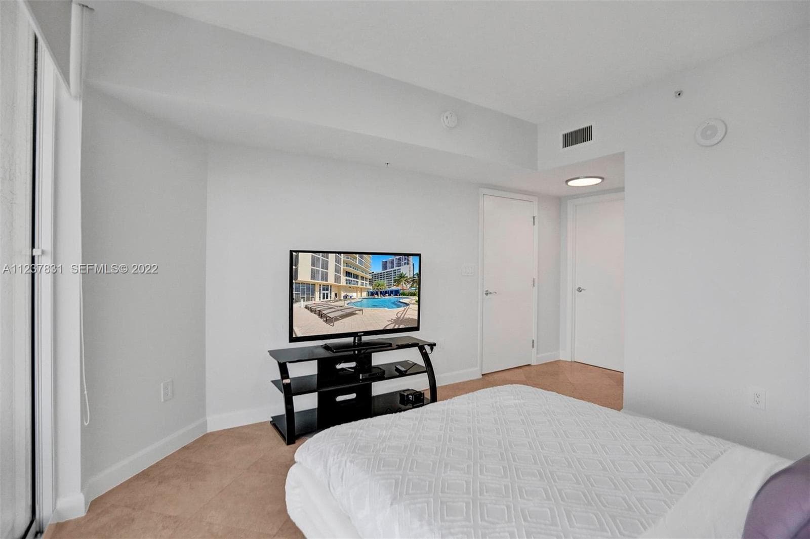 16699 COLLINS AV 3105 photo 23