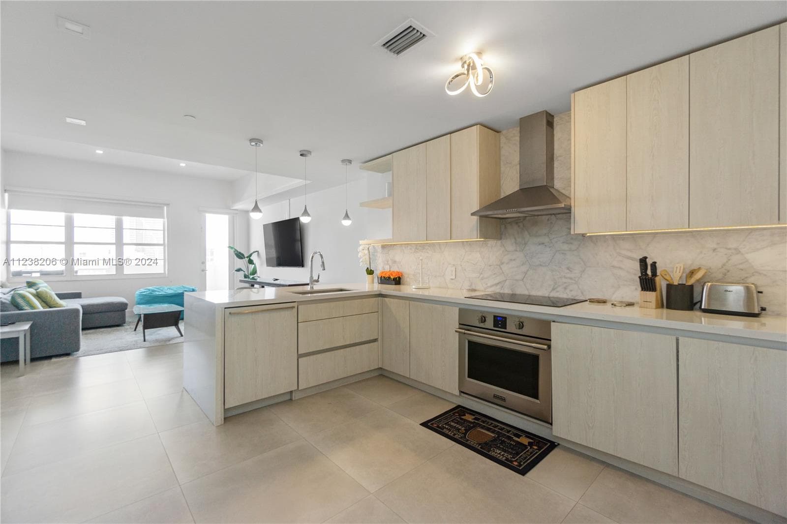 100 Lincoln Rd 1608 photo 7
