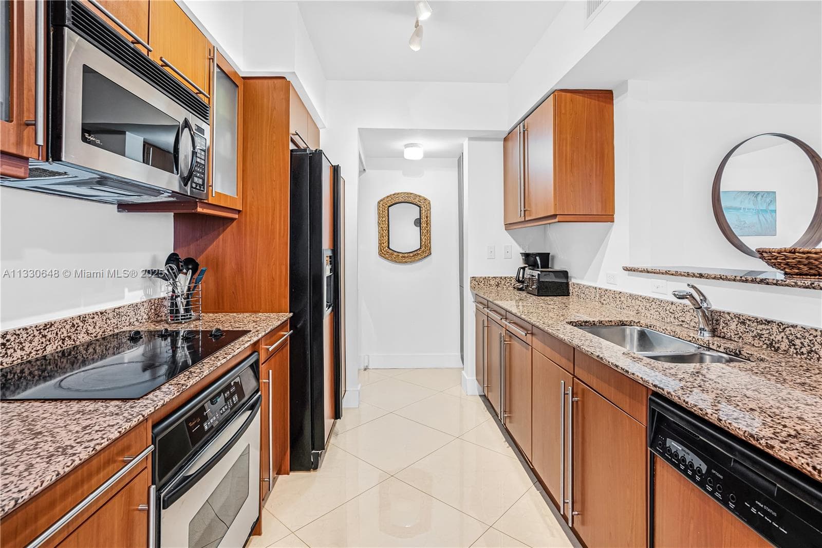 2080 S Ocean Dr, 1507. photo 2