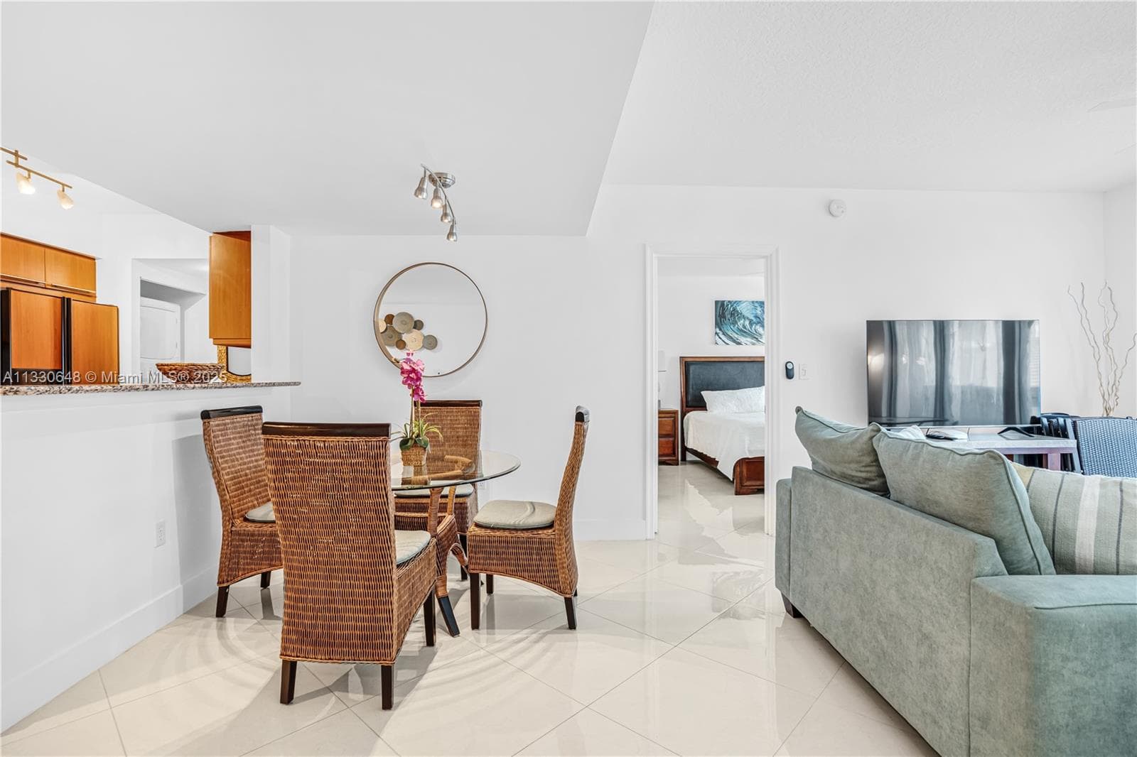 2080 S Ocean Dr, 1507. photo 6