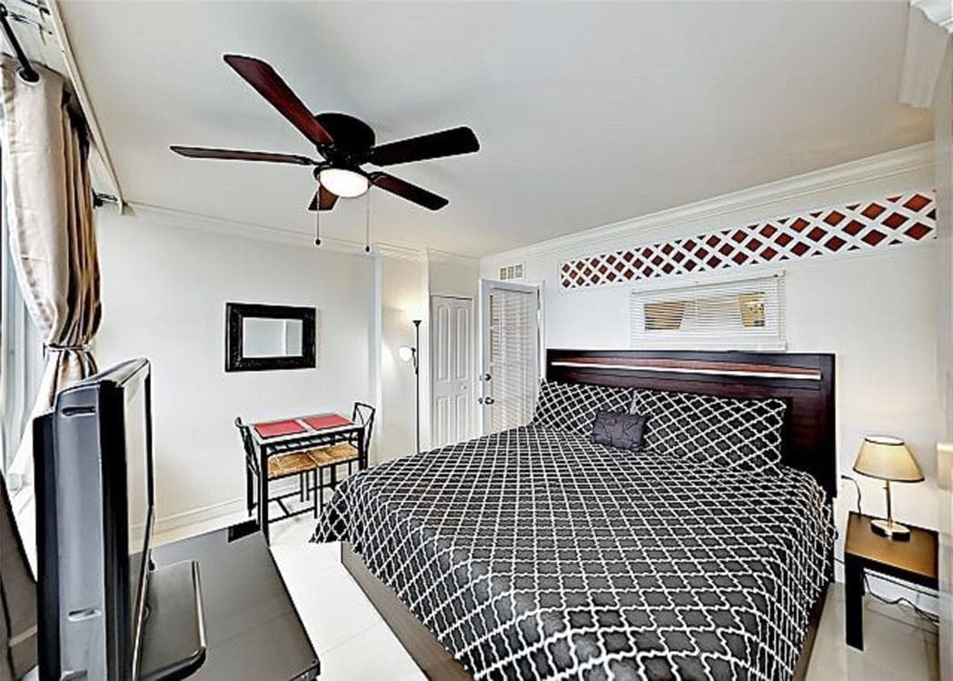 4040 Galt Ocean Drive 805 photo 13