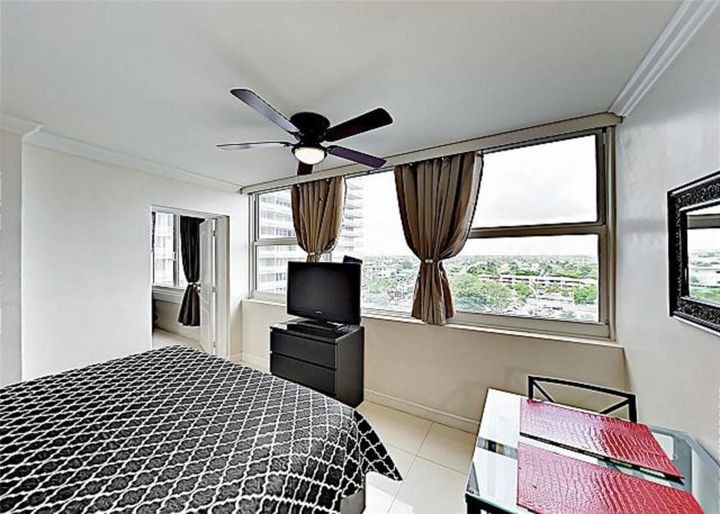 4040 Galt Ocean Drive 805 photo 16