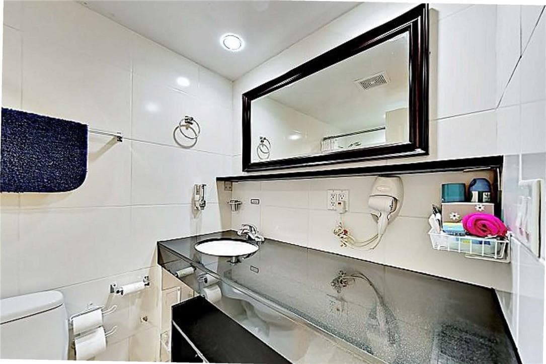 4040 Galt Ocean Drive 805 photo 20