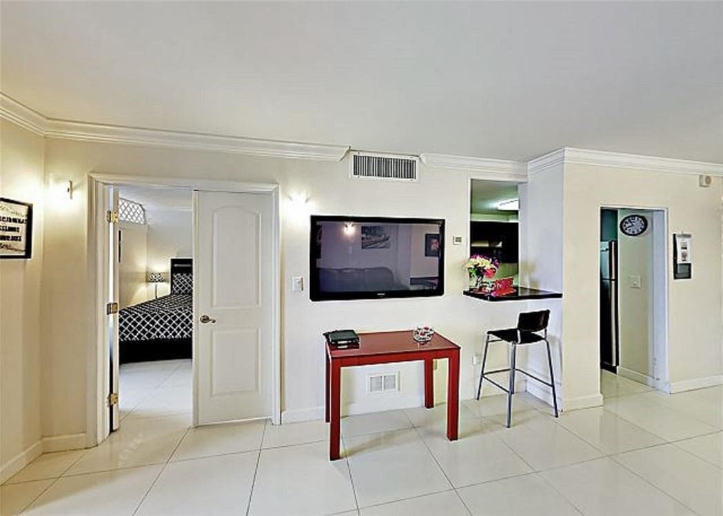 4040 Galt Ocean Drive 805 photo 9
