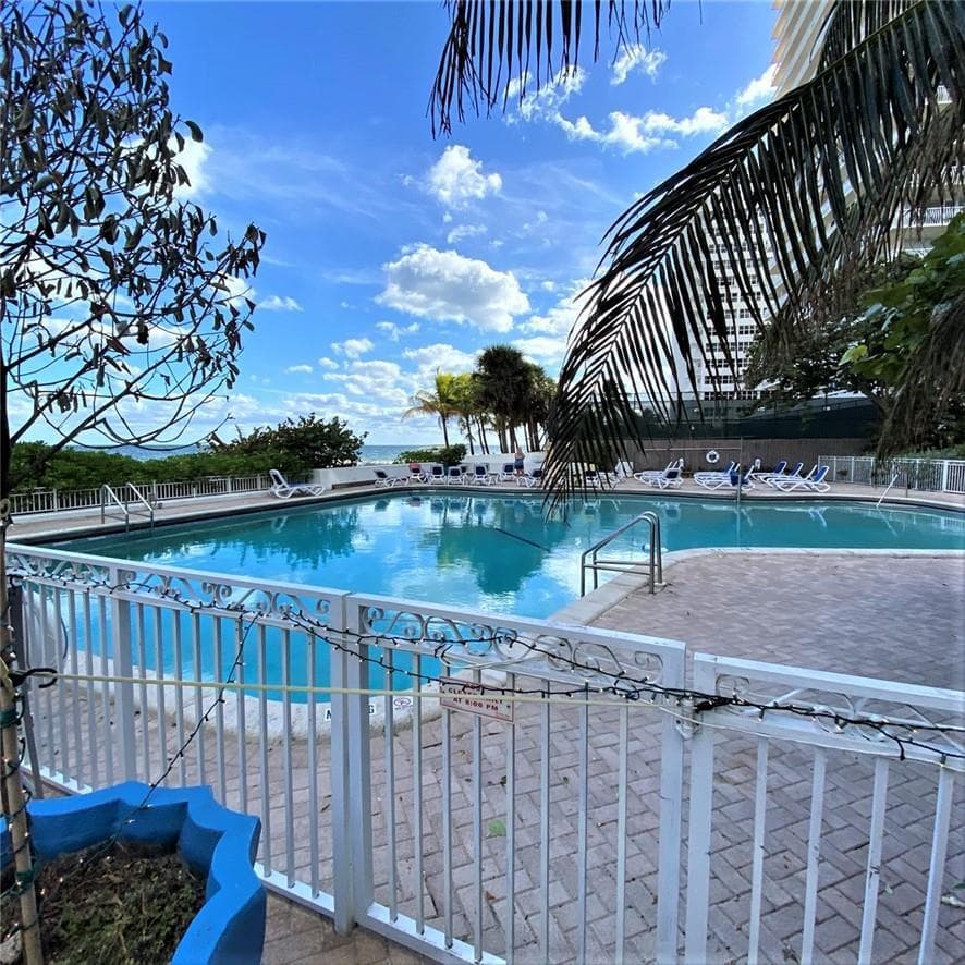 4040 Galt Ocean Drive 805 photo 25