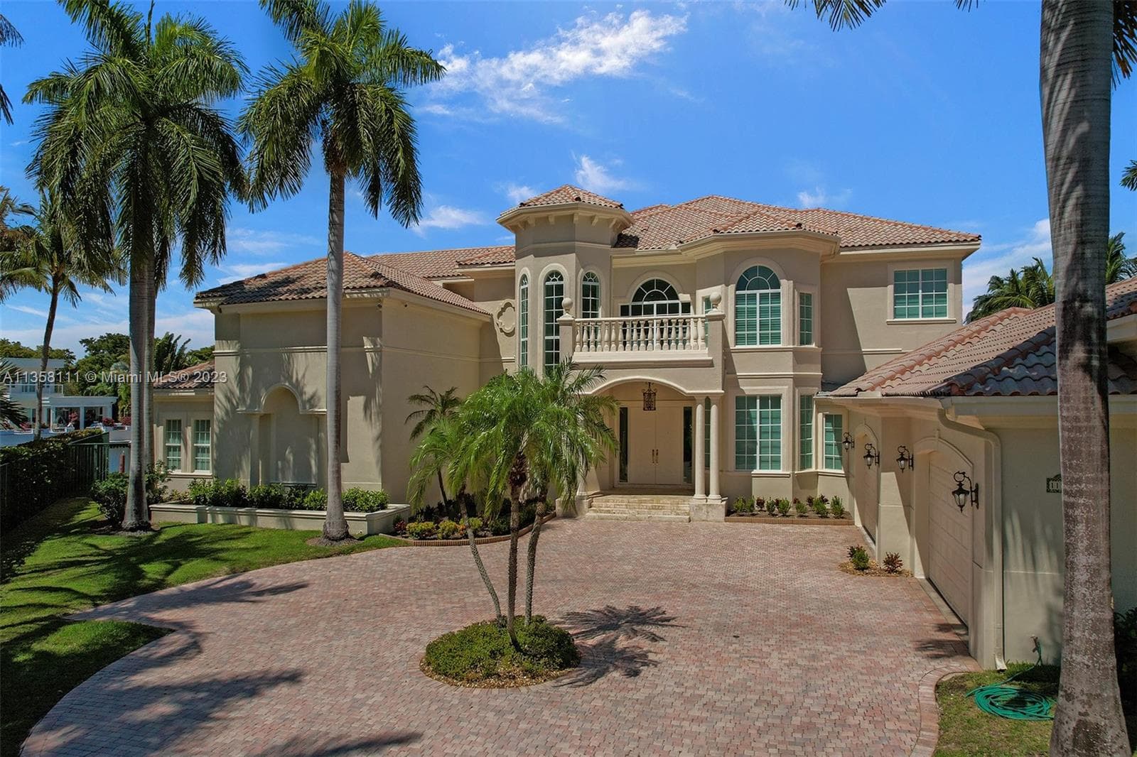 1130 Harbor Ct photo 7