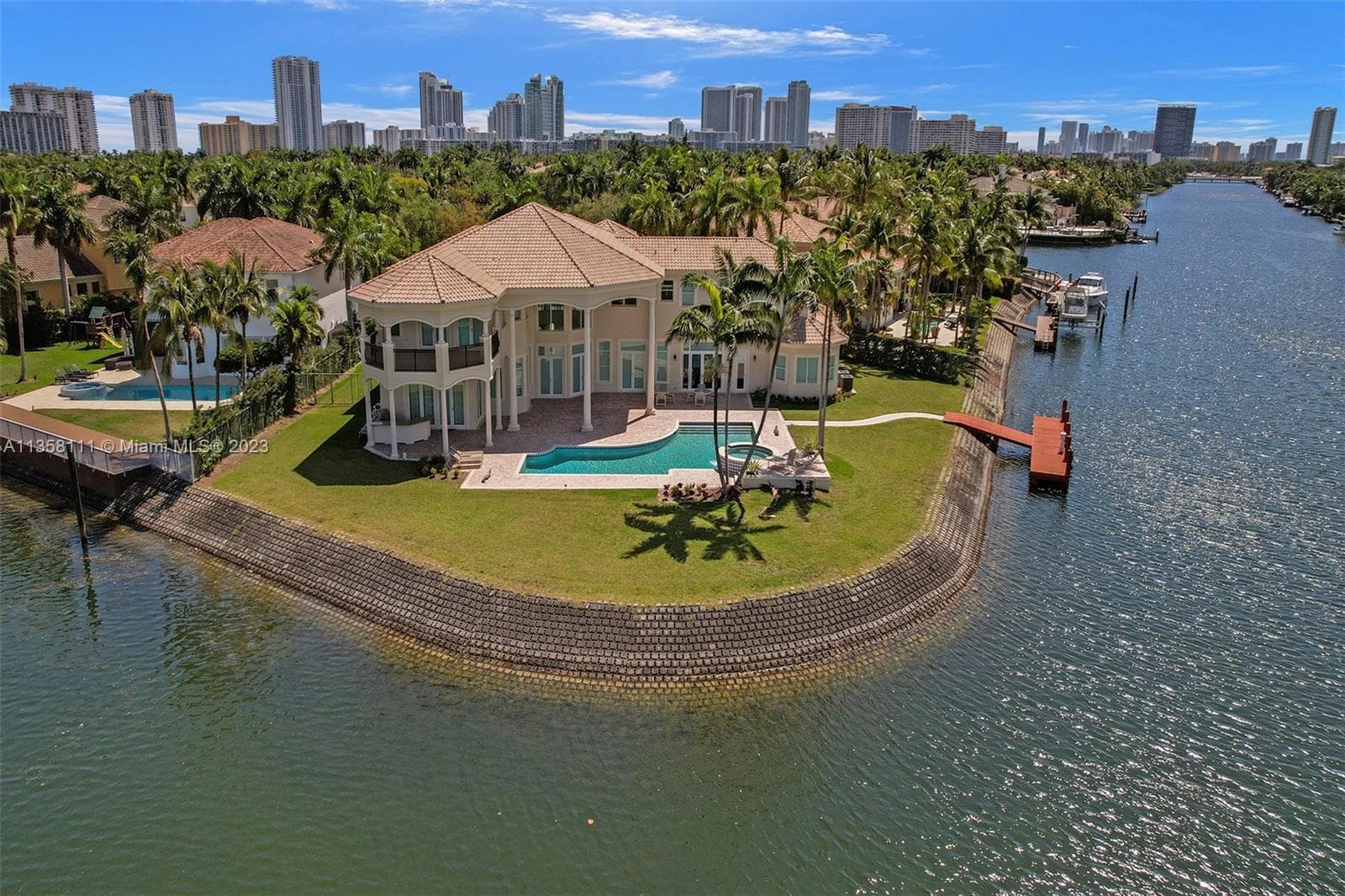 1130 Harbor Ct photo 1
