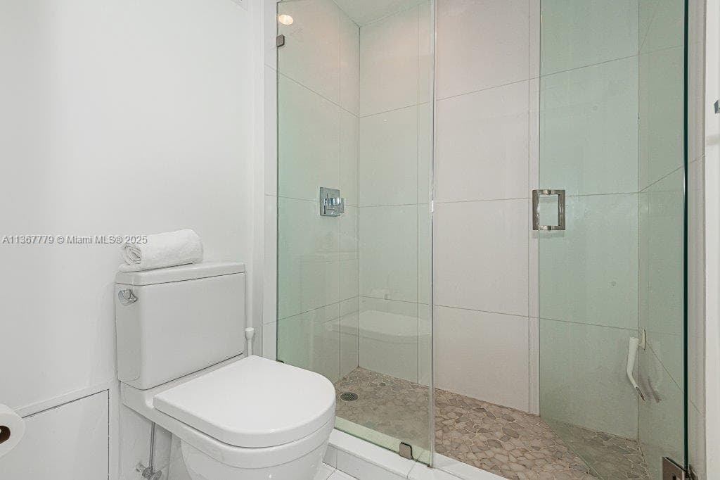 2301 Collins Ave 1032 photo 19