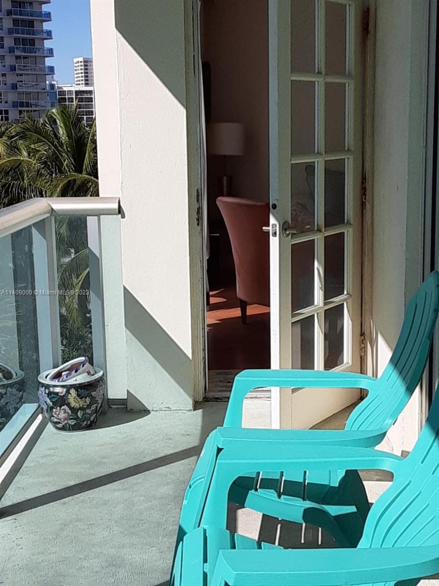 3801 S Ocean Dr 5O photo 4