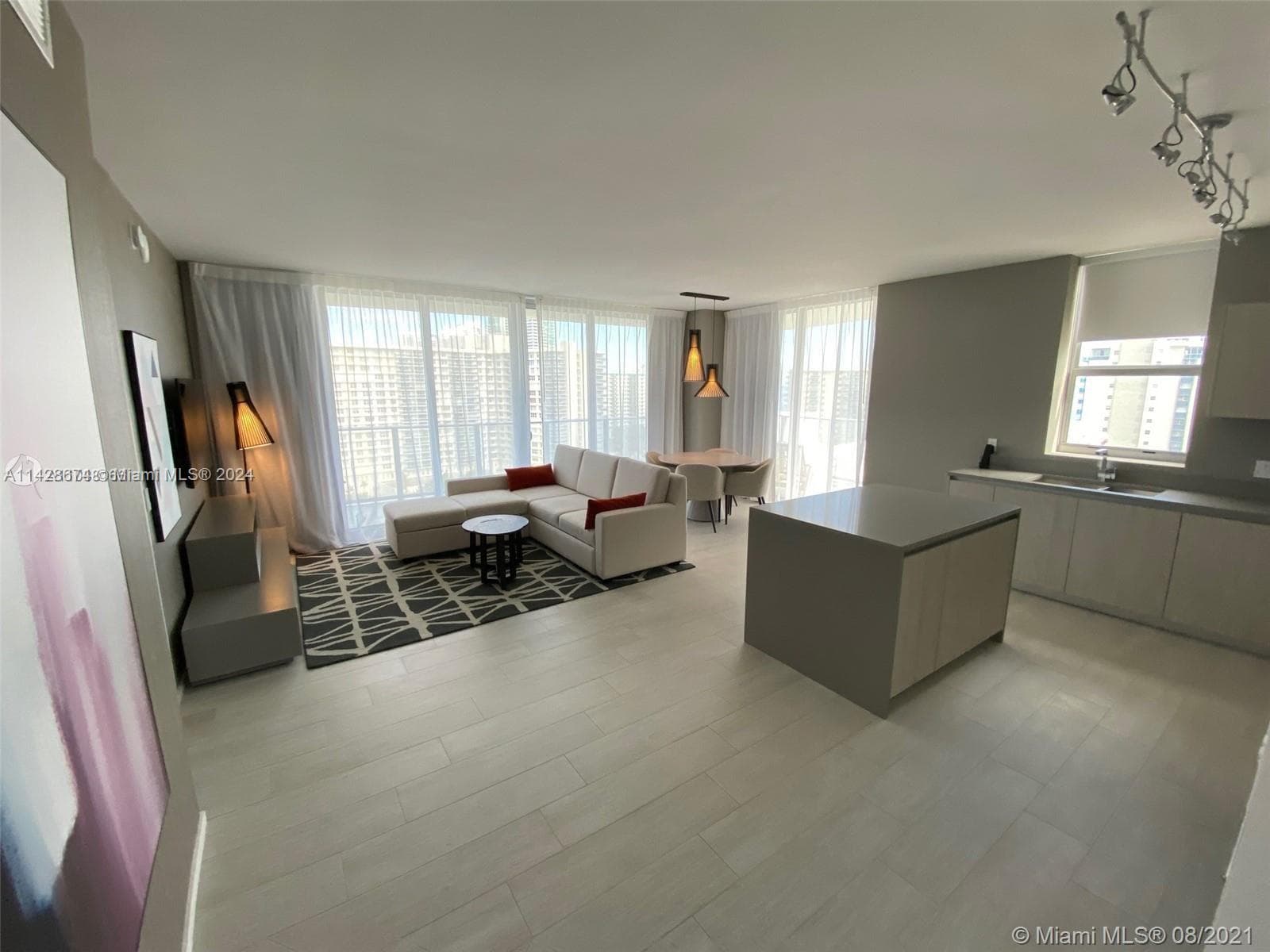 4010 S Ocean Dr R301 photo 10