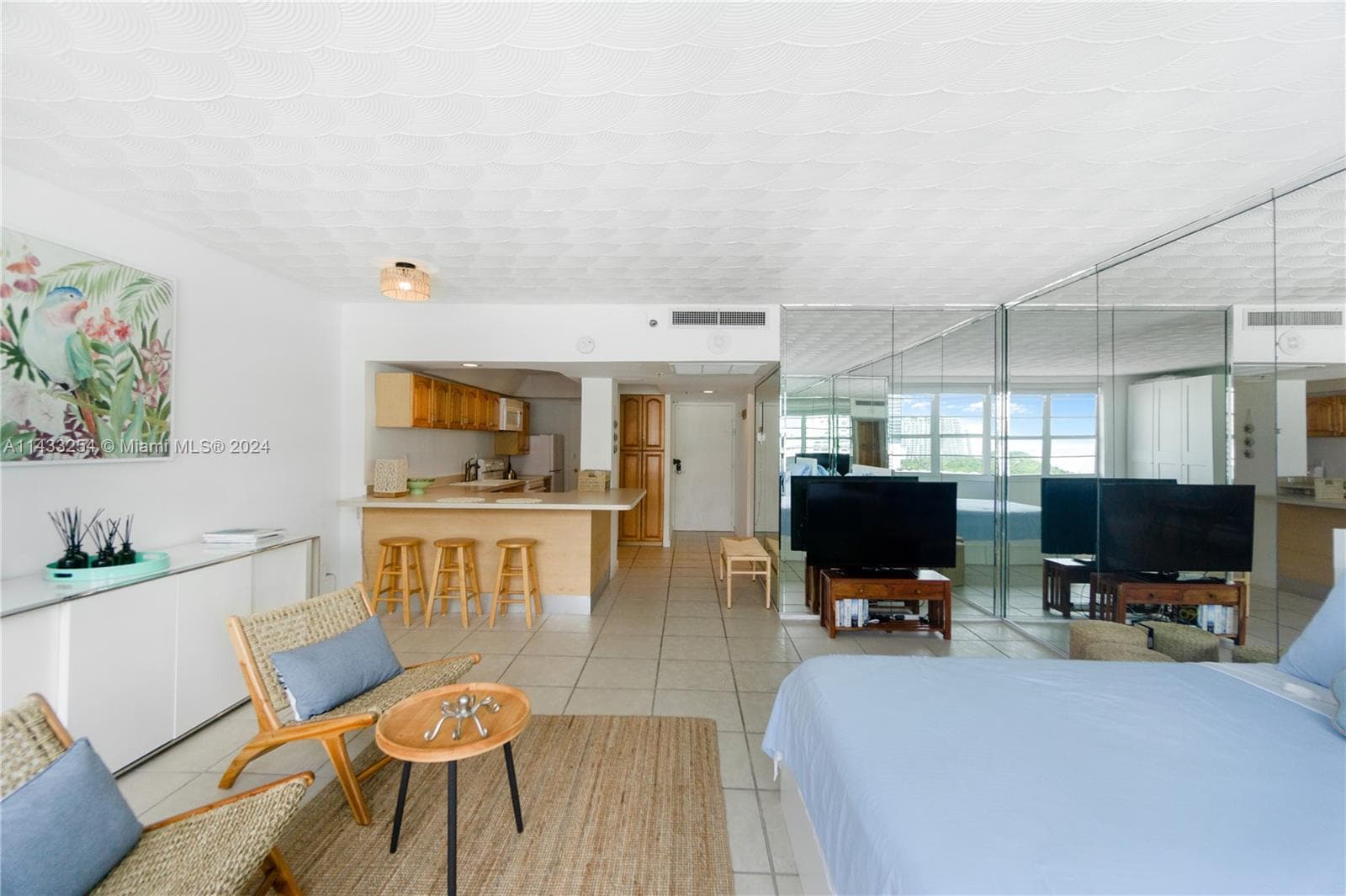 100 Lincoln Rd 1039 photo 6