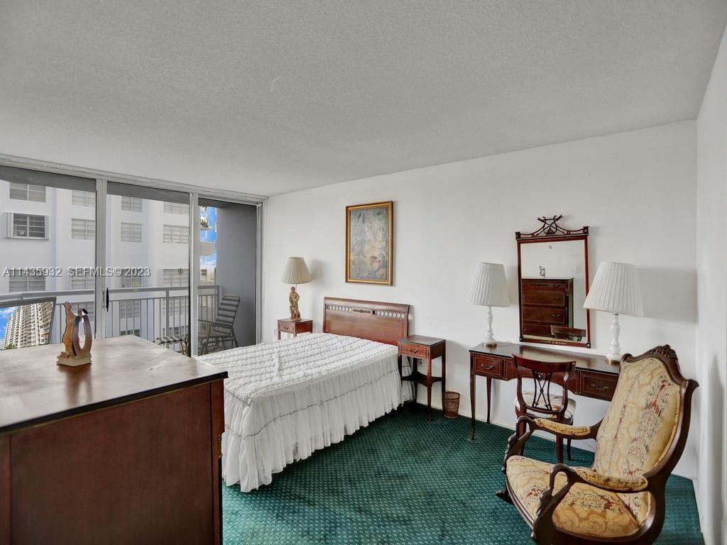 18051 Biscayne Blvd 304 photo 25