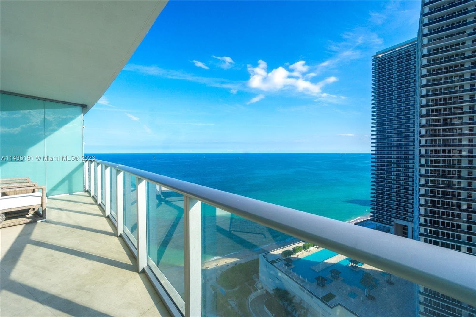 4111 S Ocean Dr 2307 photo 2