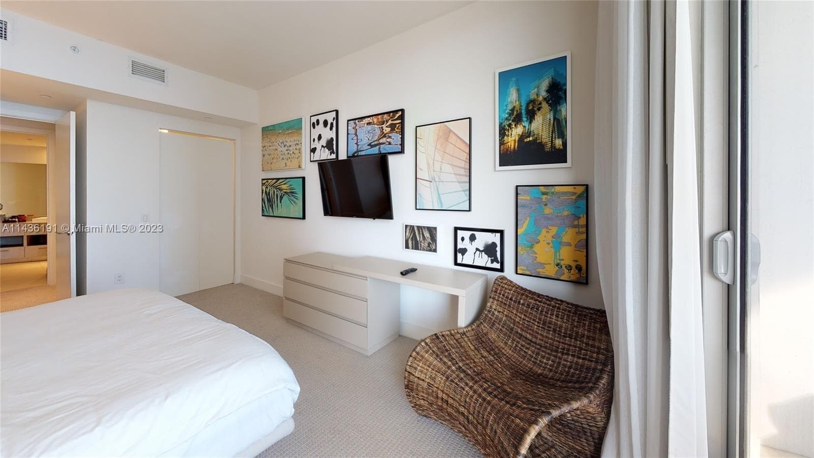 4111 S Ocean Dr 2307 photo 22