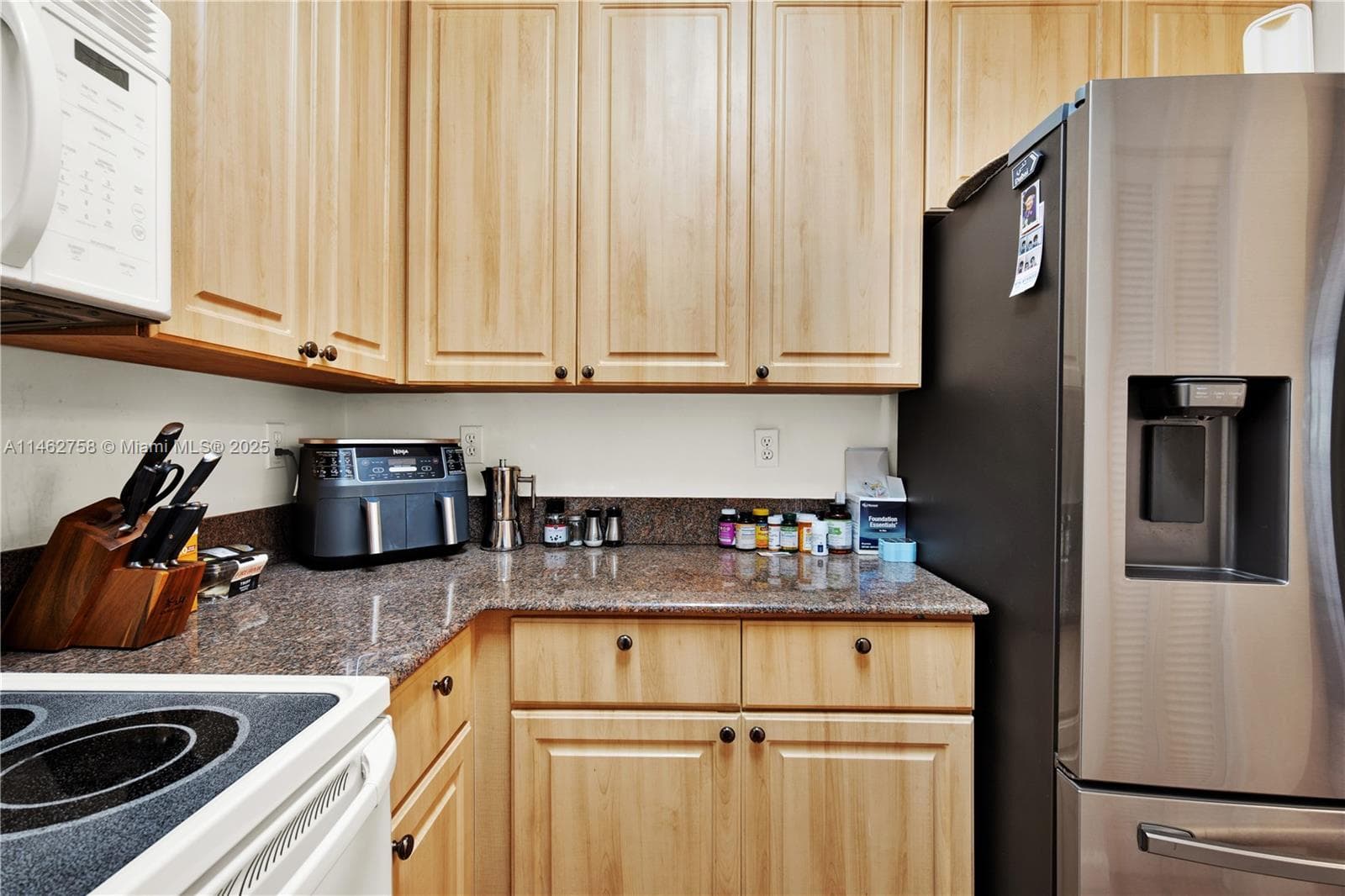 1 Century Ln 209 photo 20