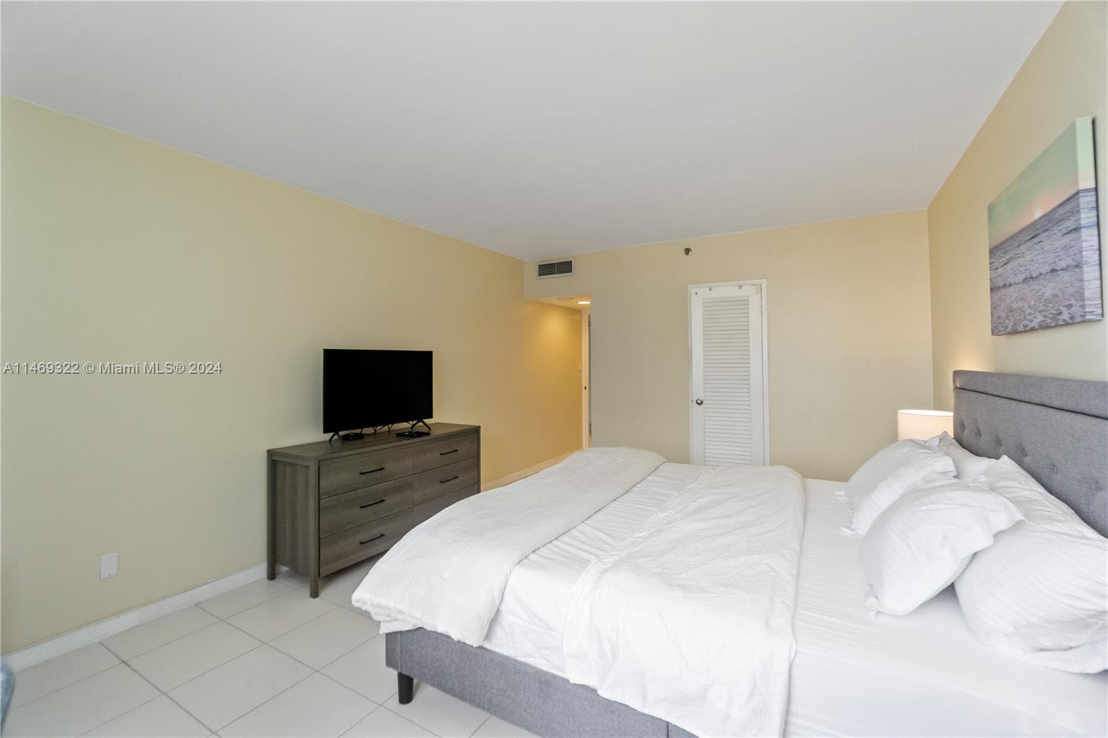 100 Lincoln Rd 1043 photo 8