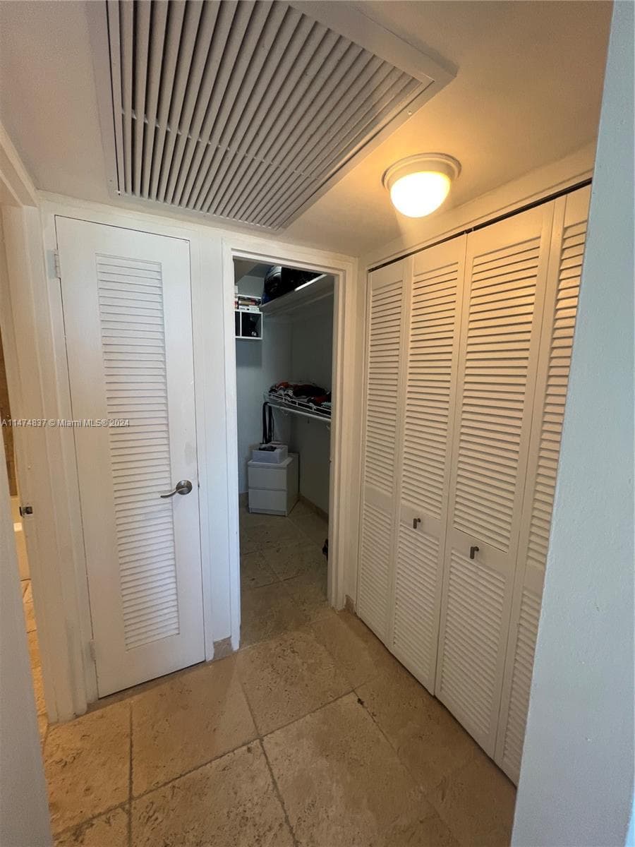 5151 Collins Ave 1035 photo 16