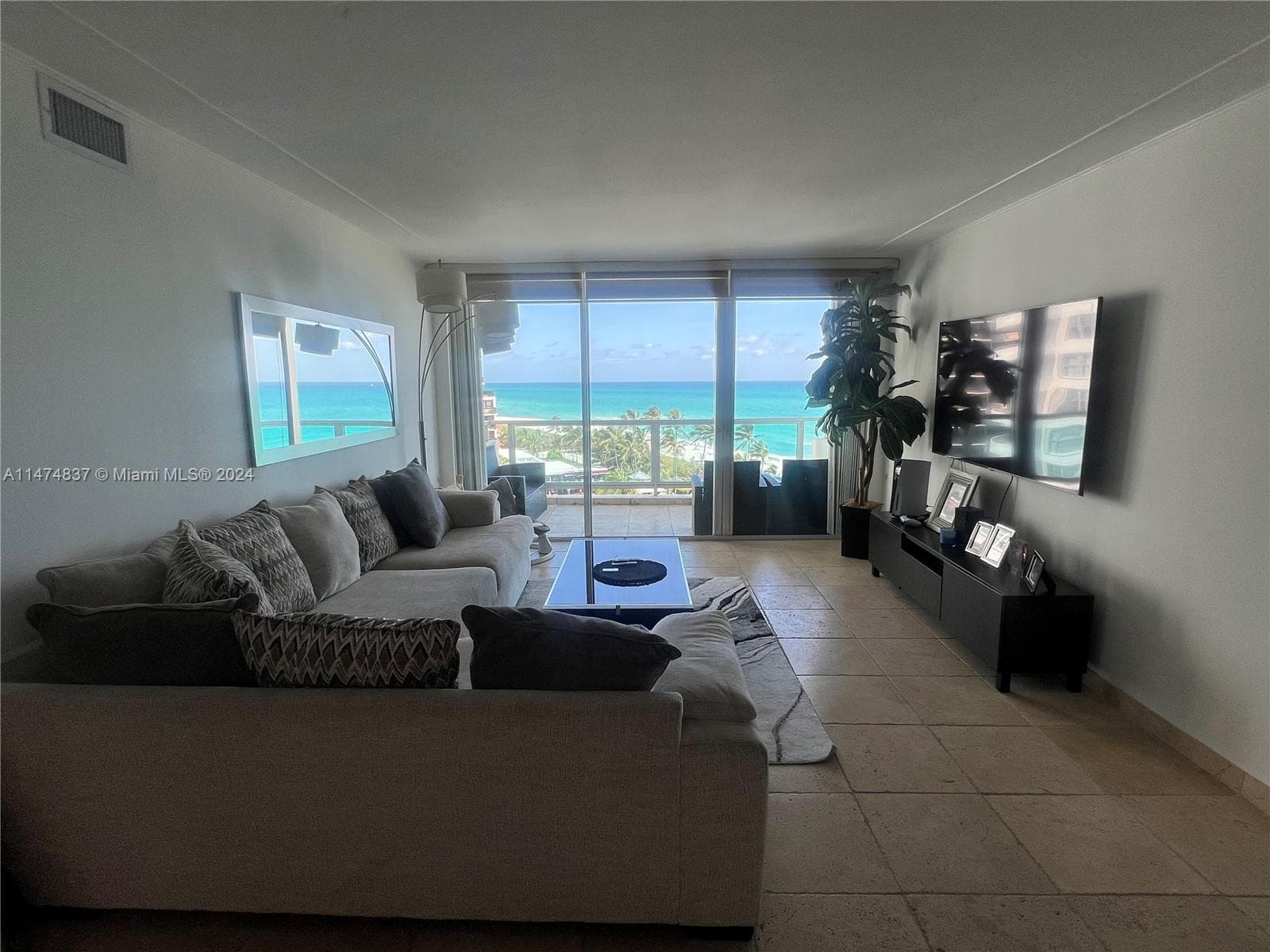 5151 Collins Ave 1035 photo 4