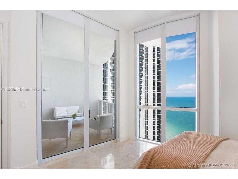 15811 Collins Ave 3504 photo 18