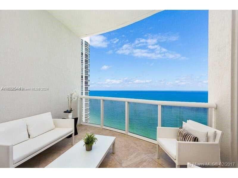 15811 Collins Ave 3504 photo 4