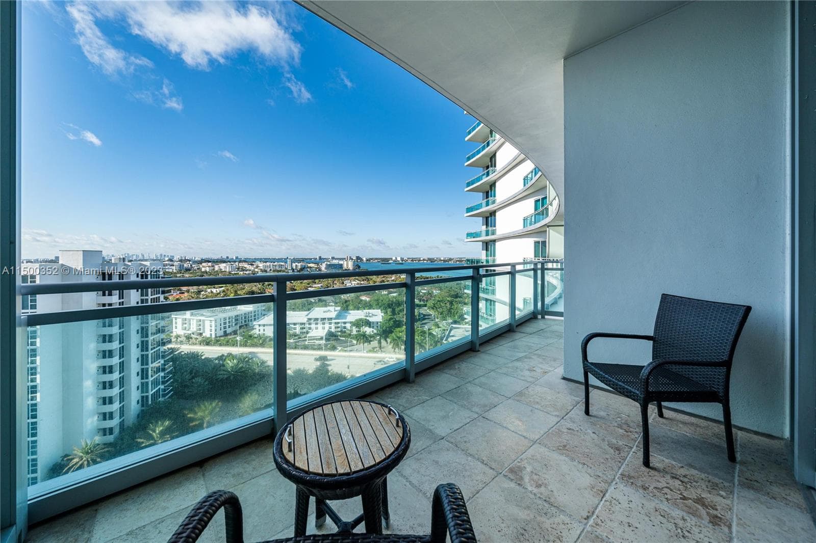 10295 Collins Ave 121716 photo 23