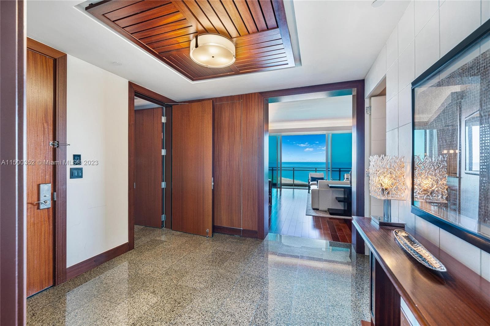 10295 Collins Ave 121716 photo 16