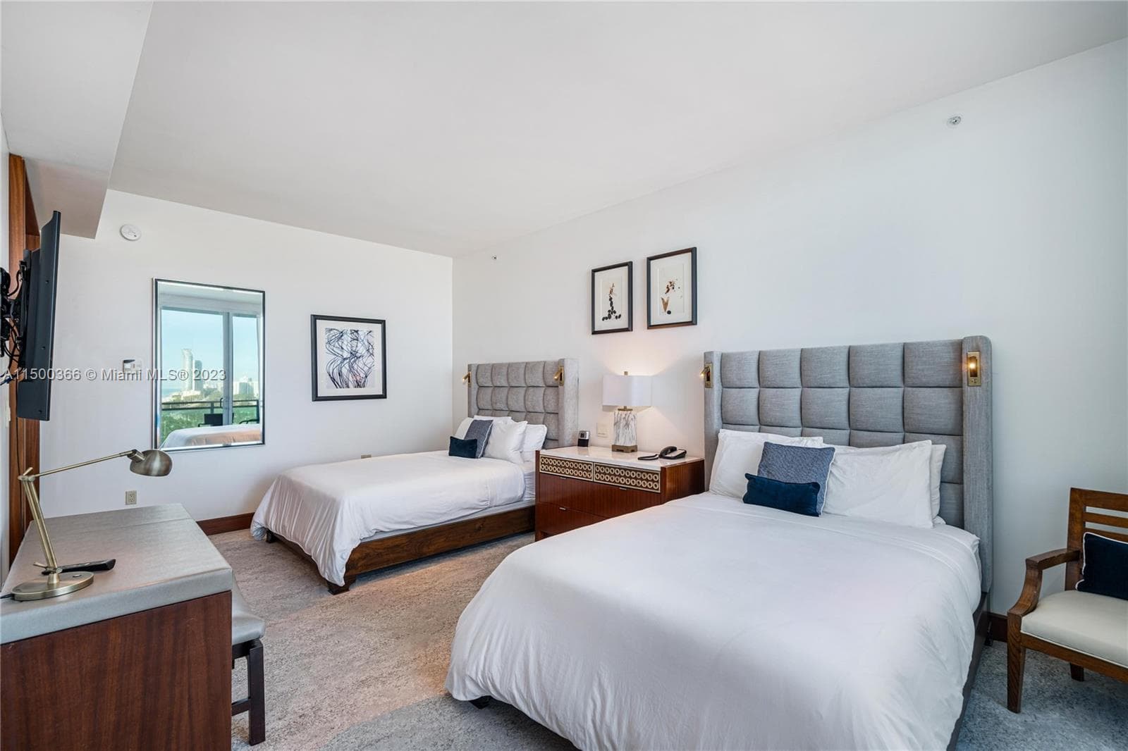 10295 Collins Ave 1216 photo 4