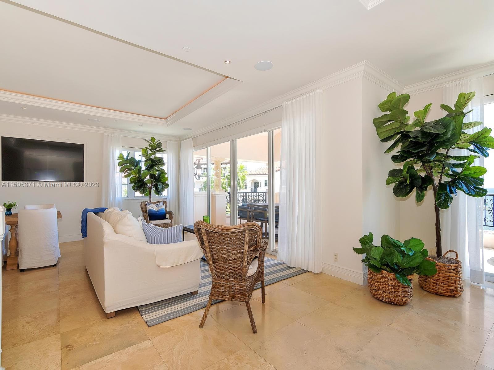 19251 FISHER ISLAND DRIVE 19251 photo 2