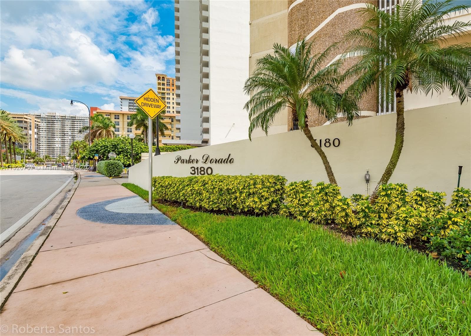 3180 S Ocean Dr 422 photo 1