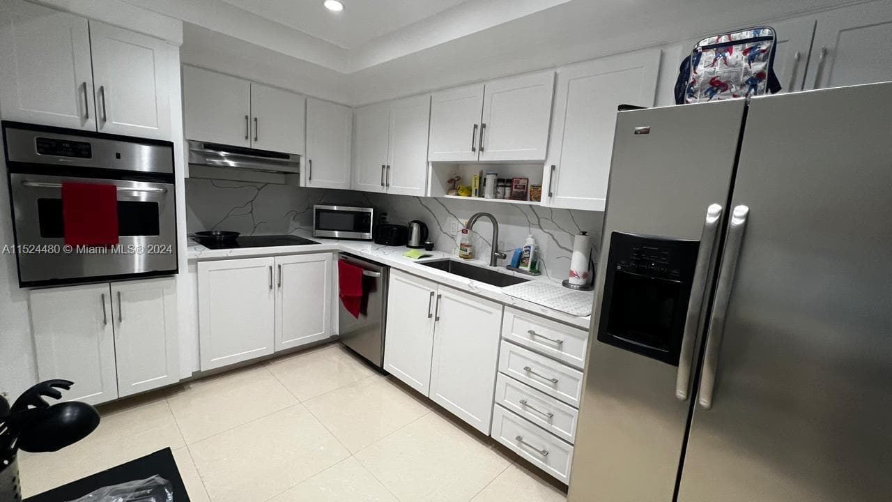 3801 S OCEAN DR 15V photo 6