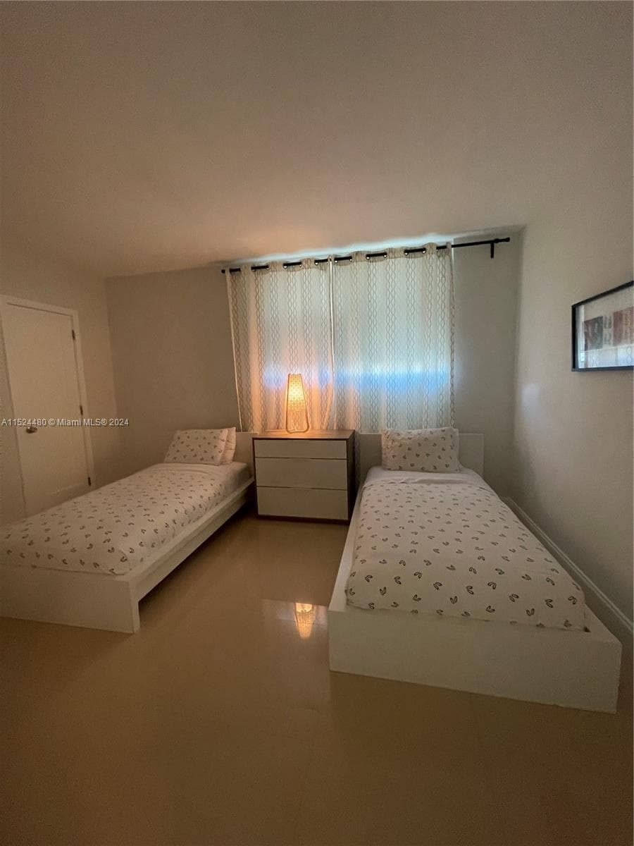 3801 S OCEAN DR 15V photo 17