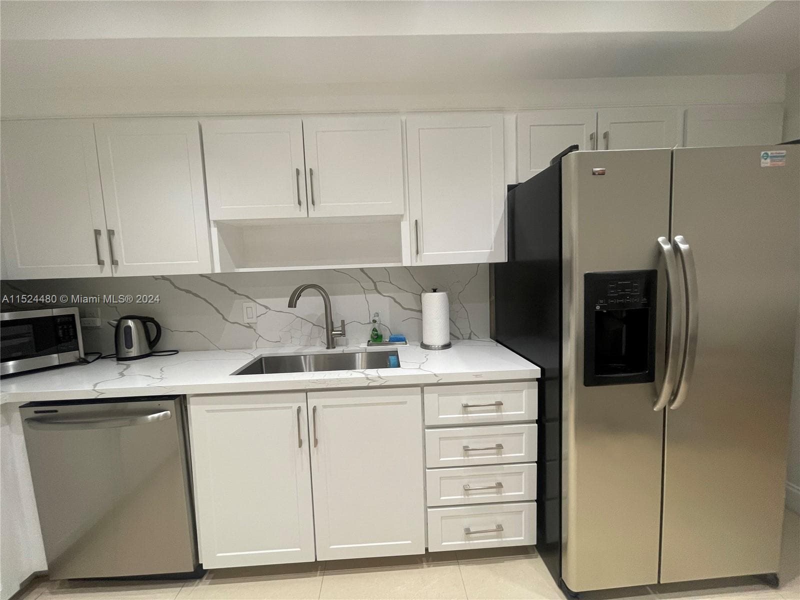 3801 S OCEAN DR 15V photo 7