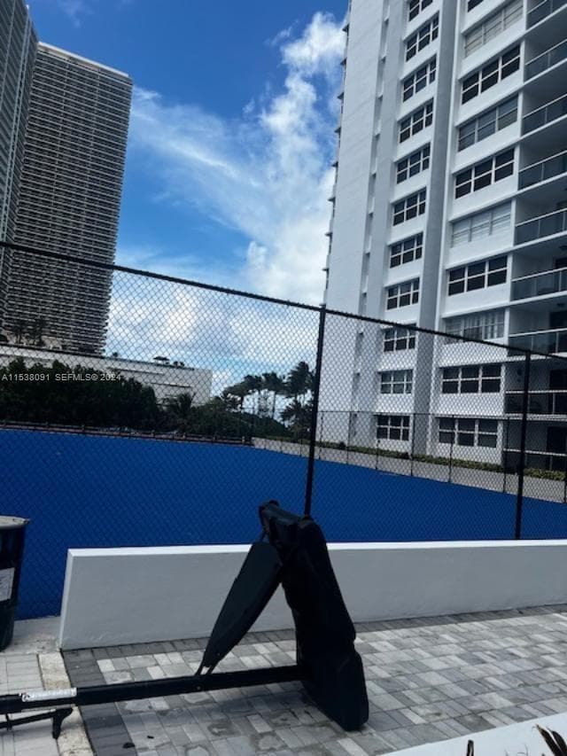 1904 S Ocean Dr 205 photo 23