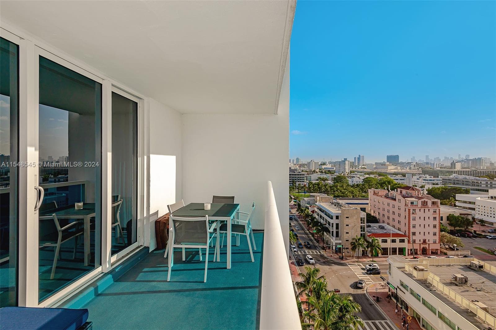2301 Collins Ave 1230 photo 2